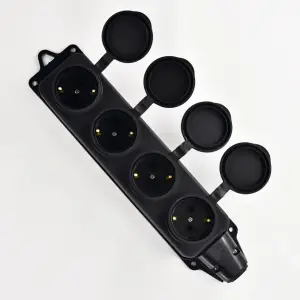 Розетка переносная Lezard 4-местная с заглушками 2Р+РЕ 1х16А 220-240V (каучук)