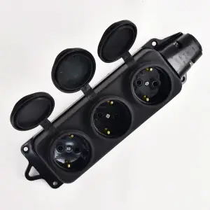 Розетка переносная Lezard 3-местная с заглушками 2Р+РЕ 1х16А 220-240V (каучук)